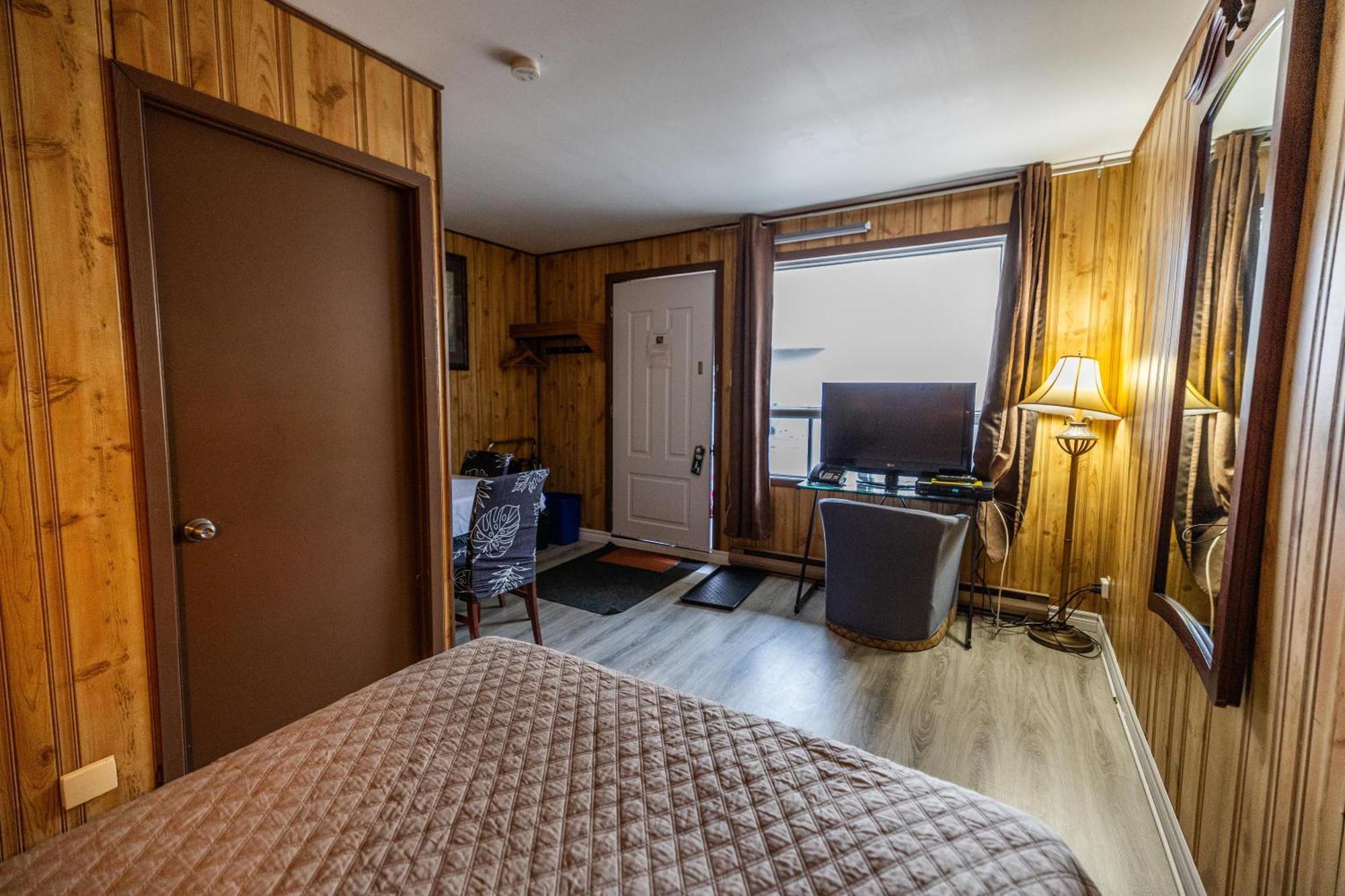 Motel Deblois Сент-Анн-де-Бопре Экстерьер фото